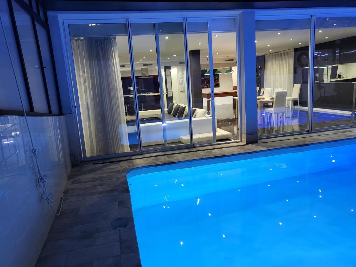 Luxurious Villa Marly II Castelldefels Dış mekan fotoğraf